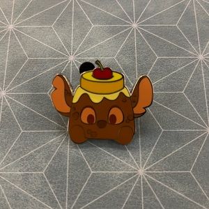 Disney munchling pin
